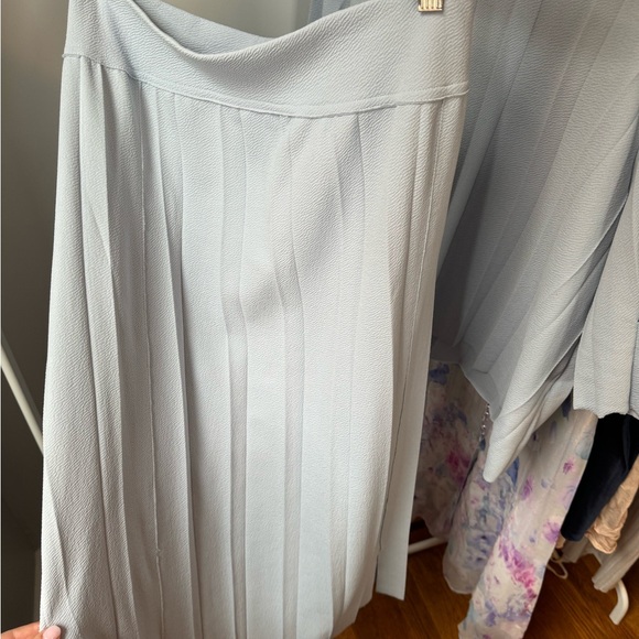 Sky blue midi skirt and shirt set - Picture 2 of 4